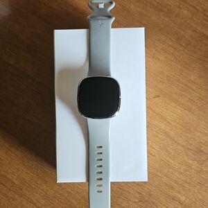 Fitbit SENSE Smartwatch - WORKING, Detaching Screen